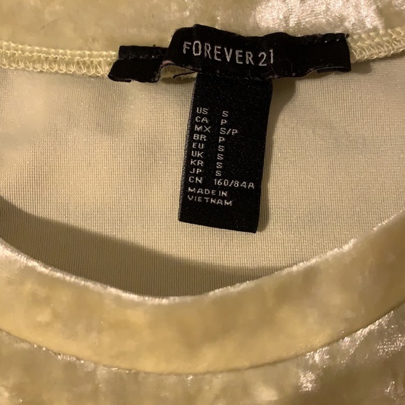 Velvet top💛 - Picture 2 of 3